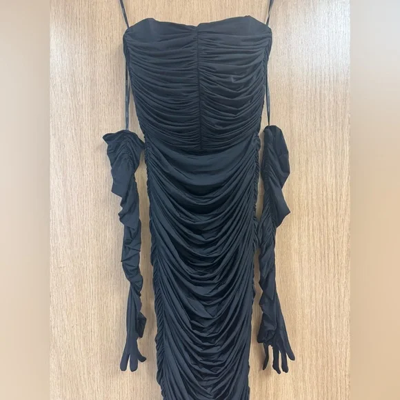 Parton Ruched Strapless Dress With Gloves - Picture 6 of 10